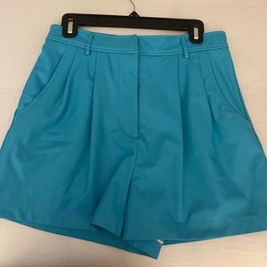 Amanda upichard Jane shorts in Marina